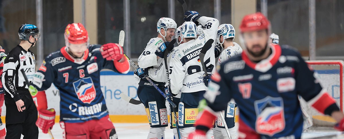 Eislöwen bejubeln Ligaverbleib