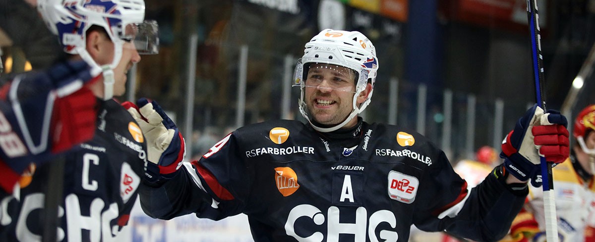 Nick Latta bleibt bei den Towerstars