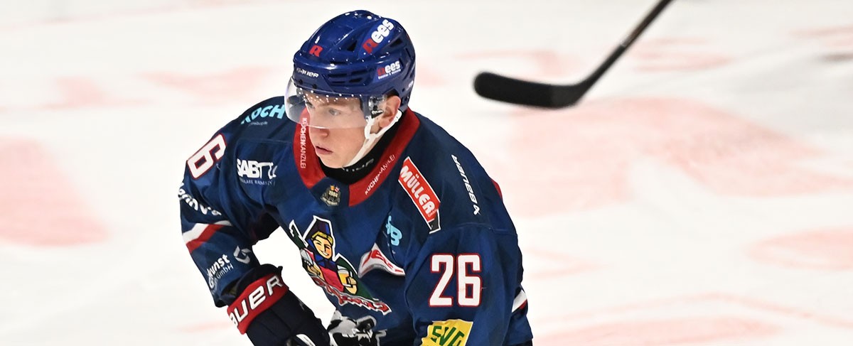 Eispiraten verpflichten Stürmer Sebastian Streu