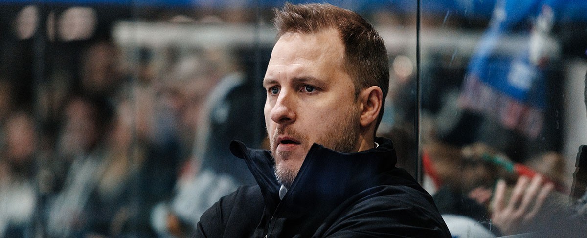 Peter Flache bleibt Head Coach in Regensburg