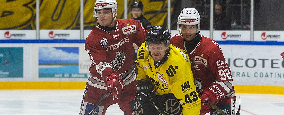 Pinguine siegen souverän in Regensburg