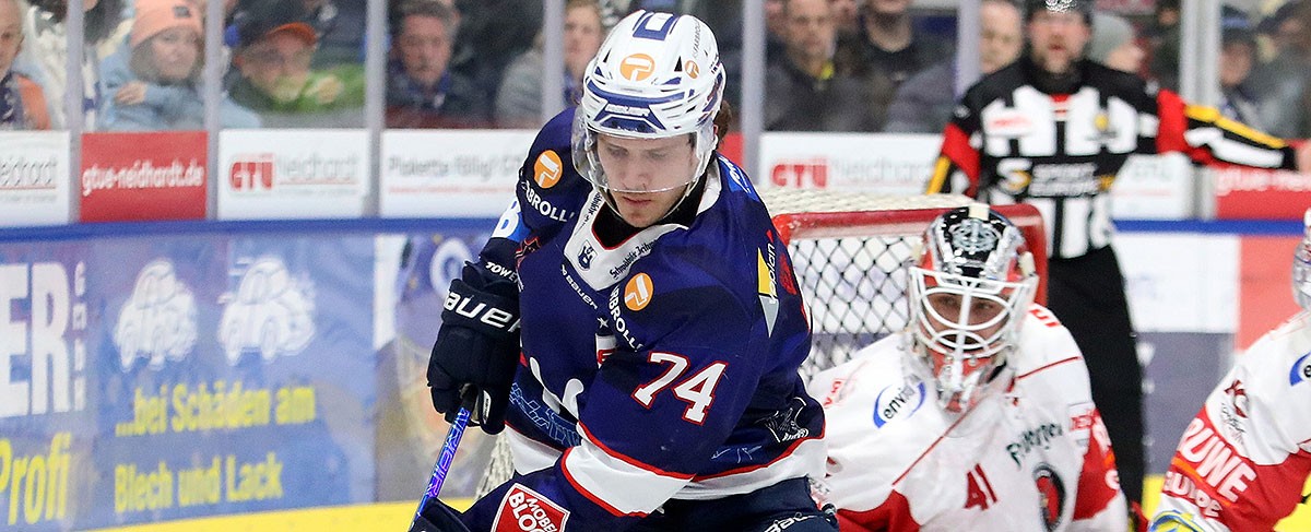 Louis Latta geht in seine sechste Saison mit den Towerstars