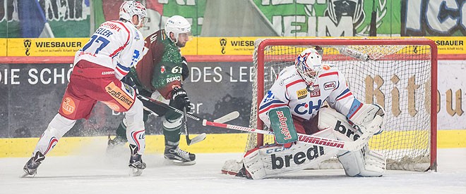 Bietigheim verteidigt Tabellenspitze 