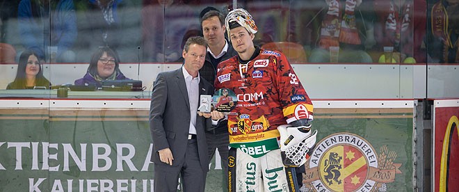 Kaufbeurens Stefan Vajs nahm seine zweite Trophäe in Empfang