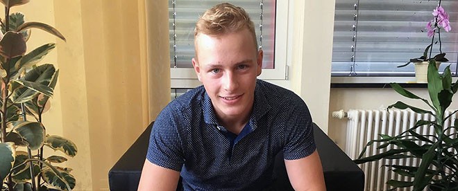 Willy Rudert unterschreibt Lizenzspielervertrag