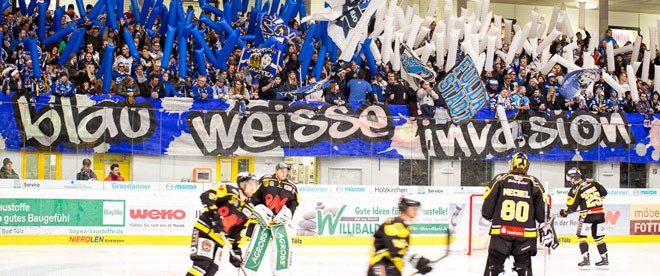 700 Fans der Kassel Huskies begleiteten ihr Team per Sonderzug zum Auswärtsspiel