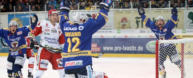 Füchse-Derbysieg in letzter Sekunde