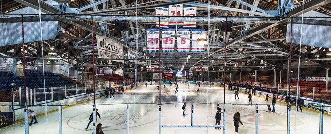 Freiburger Eisstadion wird „Echte Helden Arena“