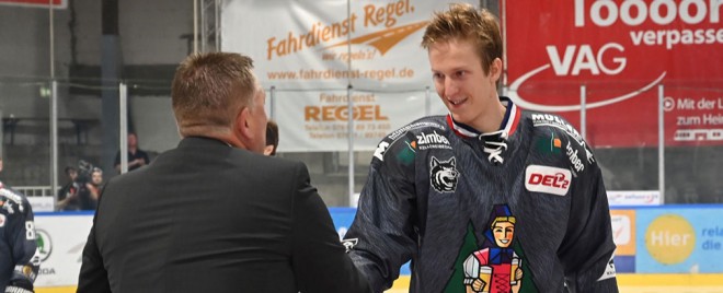 Jannik Herm für Tor des Jahres 18/19 geehrt