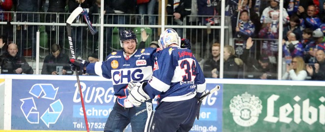 Weitere Vertragsverlängerung in der Towerstars-Defensive