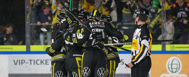 Krefeld holt sich mit klarem Sieg die Serienführung  