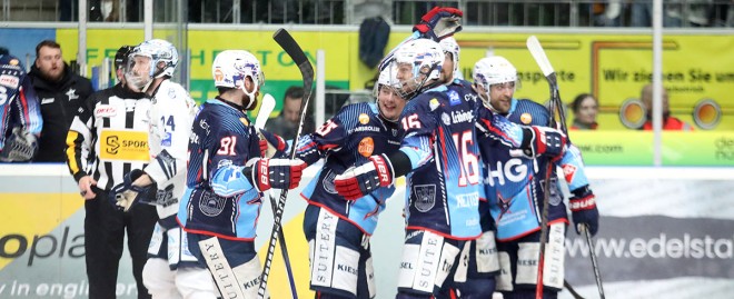Ravensburg wehrt ersten Matchpuck ab
