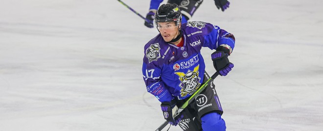 Füchse sichern sich Topscorer der EIHL